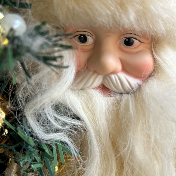 Santa - Picture 2 of 10